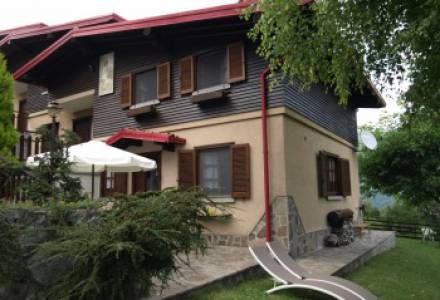 ESINO LARIO resort Ortanella. Aircraft for sale portion of building in the countryside.