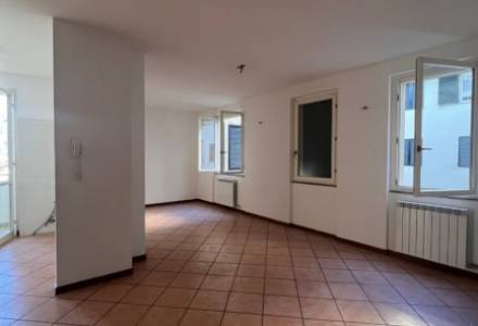 Lecco - Germanedo - for sale multi-room apartment with large garage.