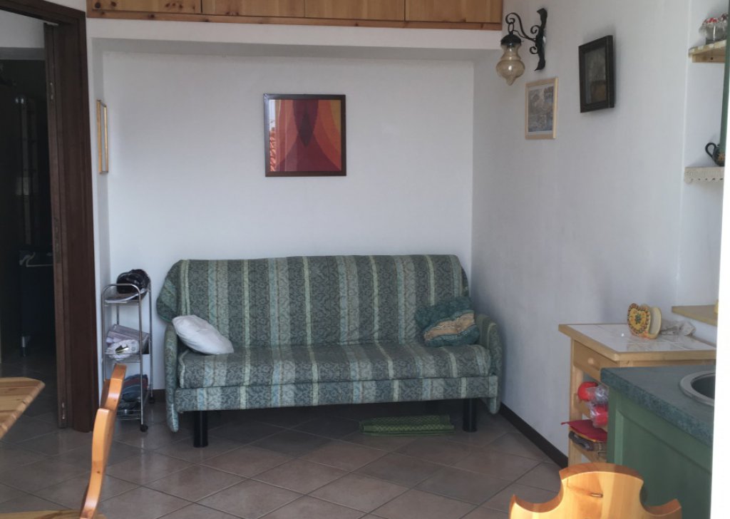 Vendita Appartamenti Perledo - Grazioso bilocale in vendita centro Perledo Località Zona centrale