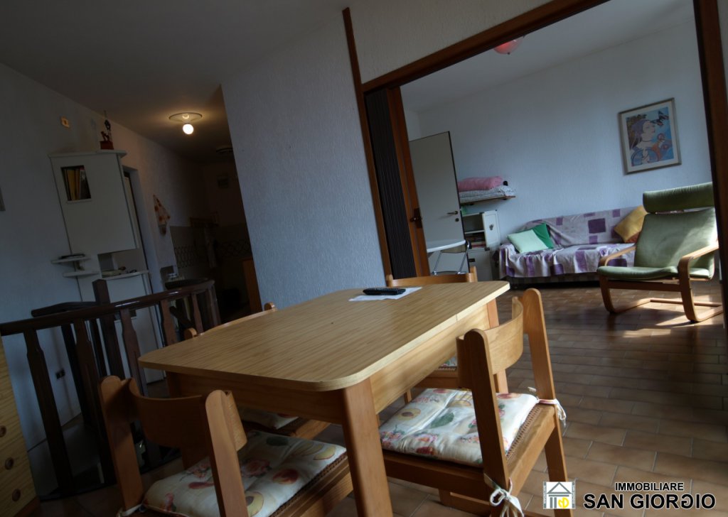 Sale Apartments Perledo - PERLEDO, locality Tondello, for sale three-room apartment on two levels, with garage, cellar and storage room. Locality 